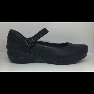 Dansko Mary Janes Women's Size 42 US 11.5-12 Black